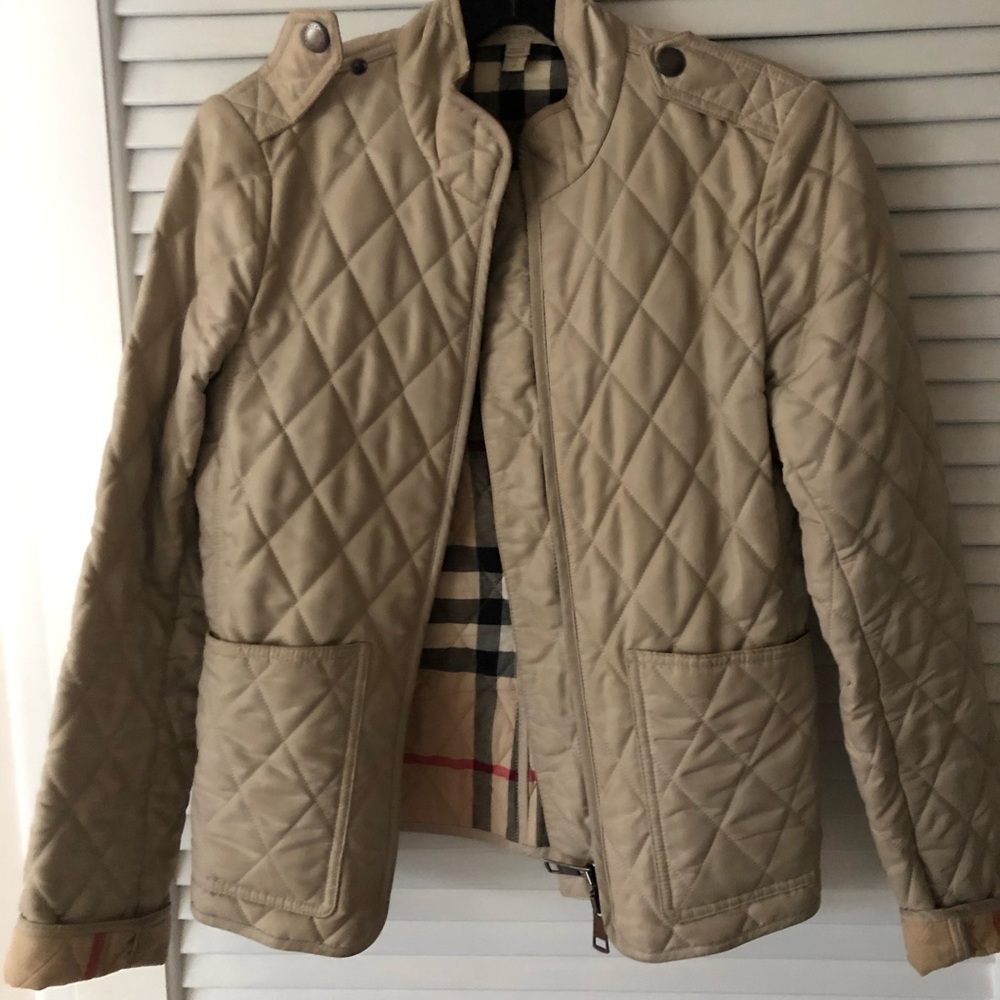 Women’s Burberry quilted jacket xs